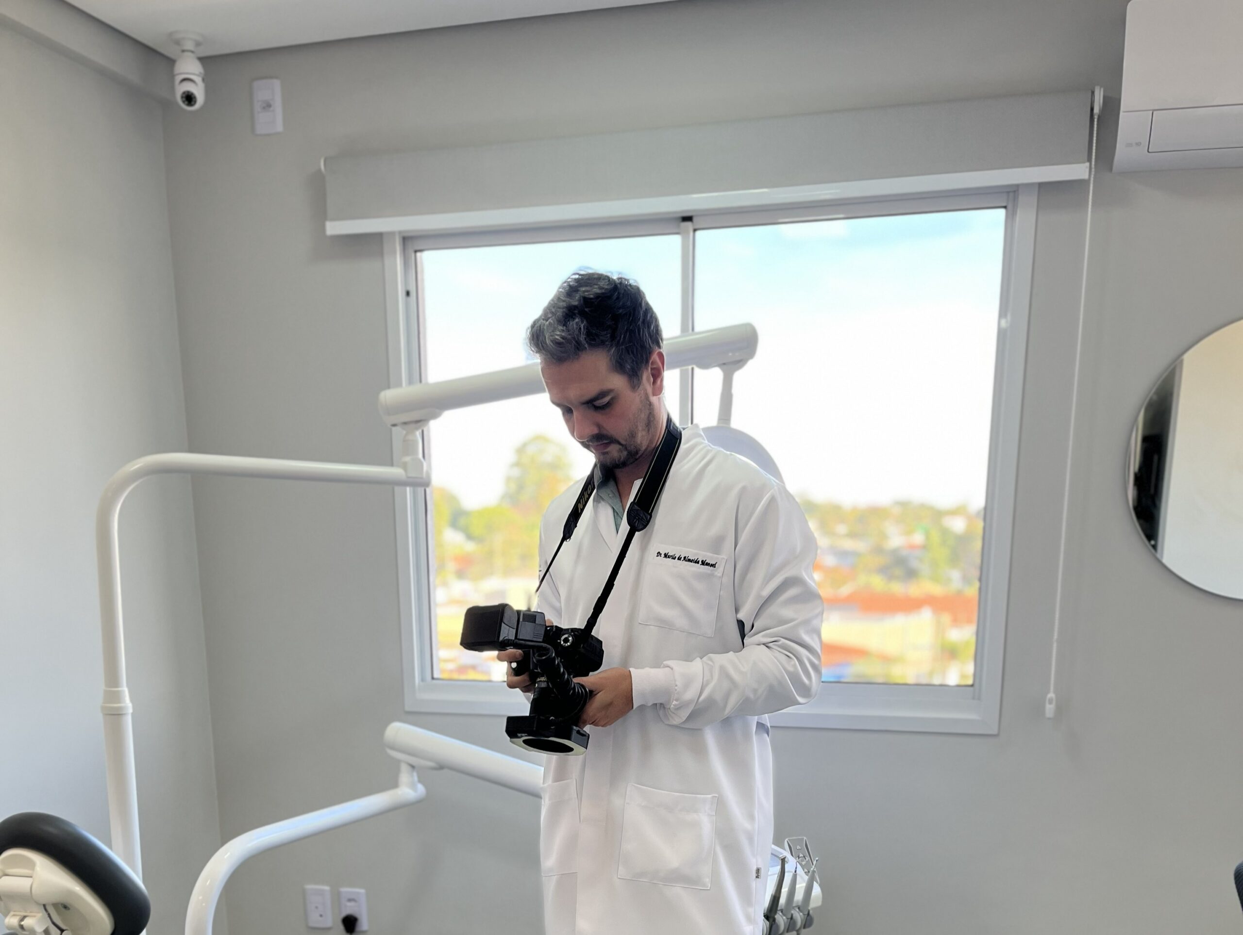 O olhar além do sorriso: Por que eu utilizo a fotografia profissional no seu tratamento?